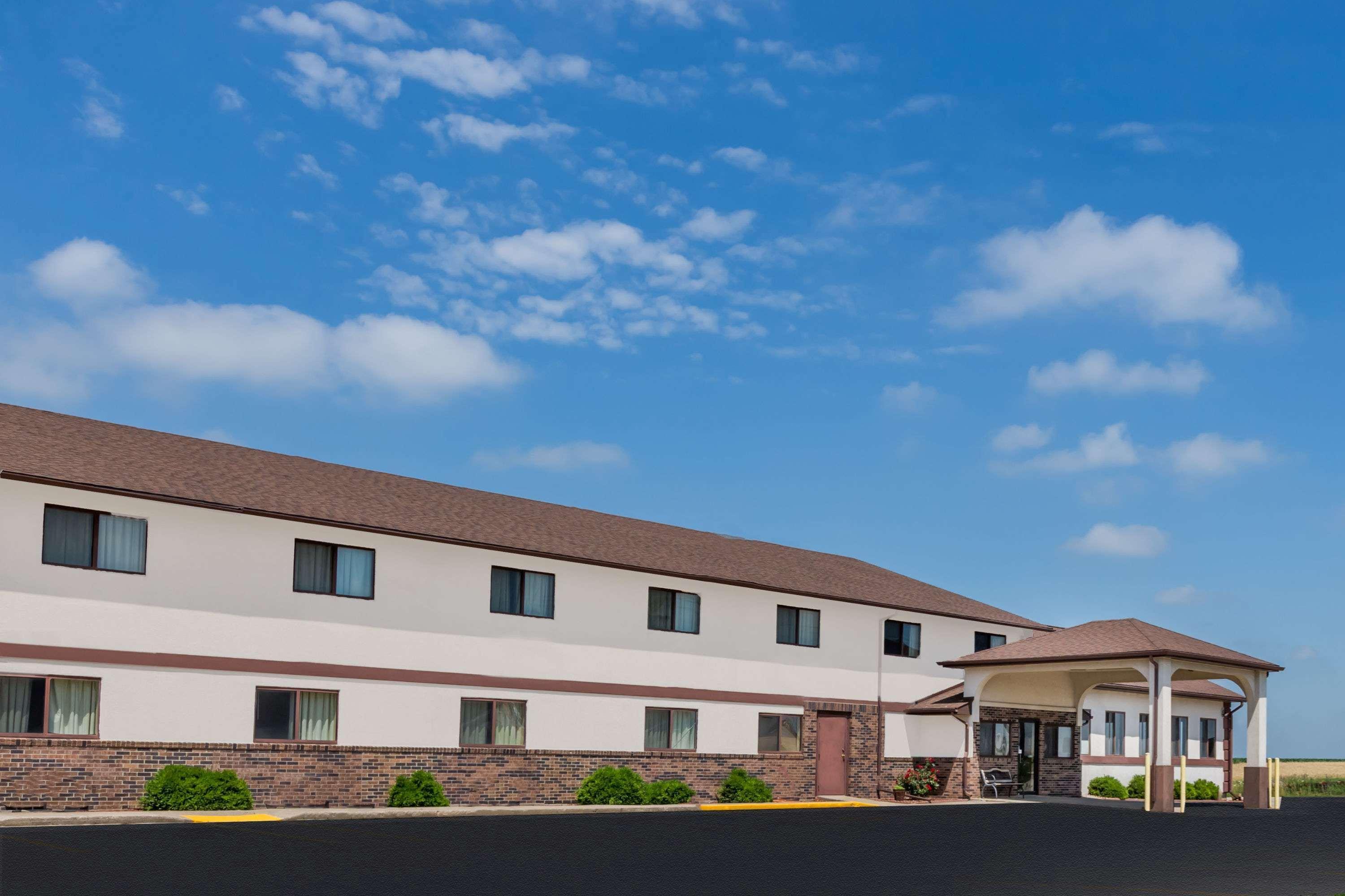 Super 8 By Wyndham Grinnell Ia Zewnętrze zdjęcie