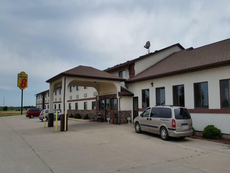 Super 8 By Wyndham Grinnell Ia Zewnętrze zdjęcie