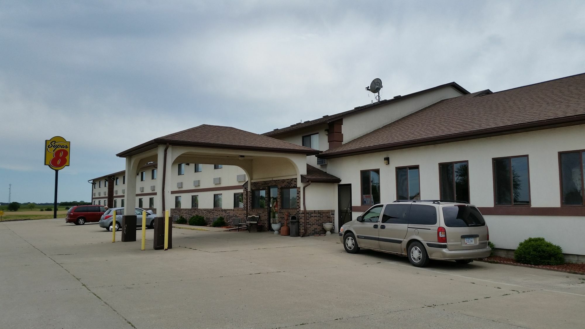 Super 8 By Wyndham Grinnell Ia Zewnętrze zdjęcie